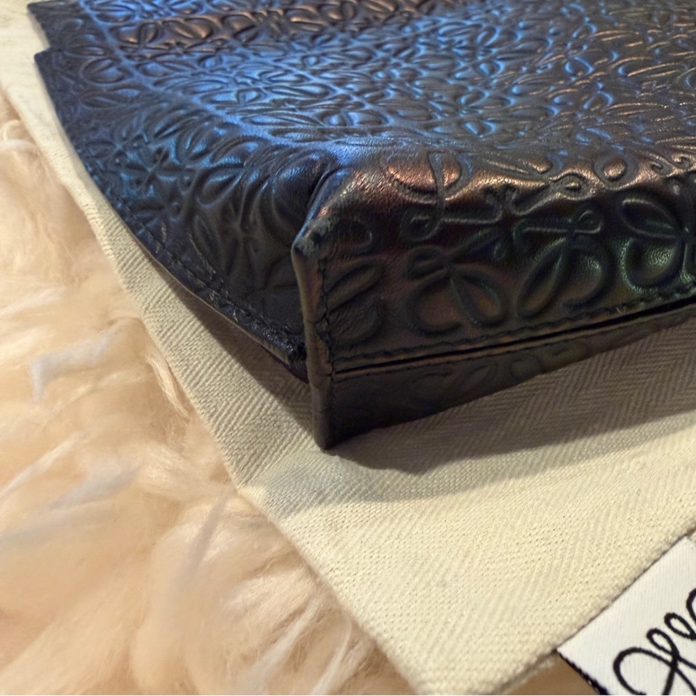 Loewe Embossed Clutch Bag‎ - Picture 7 of 14
